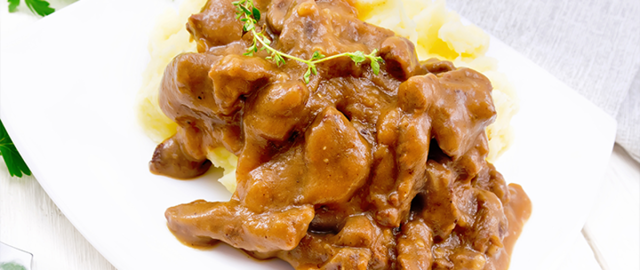 Di: Geflügelgulasch mit Kartoffeln